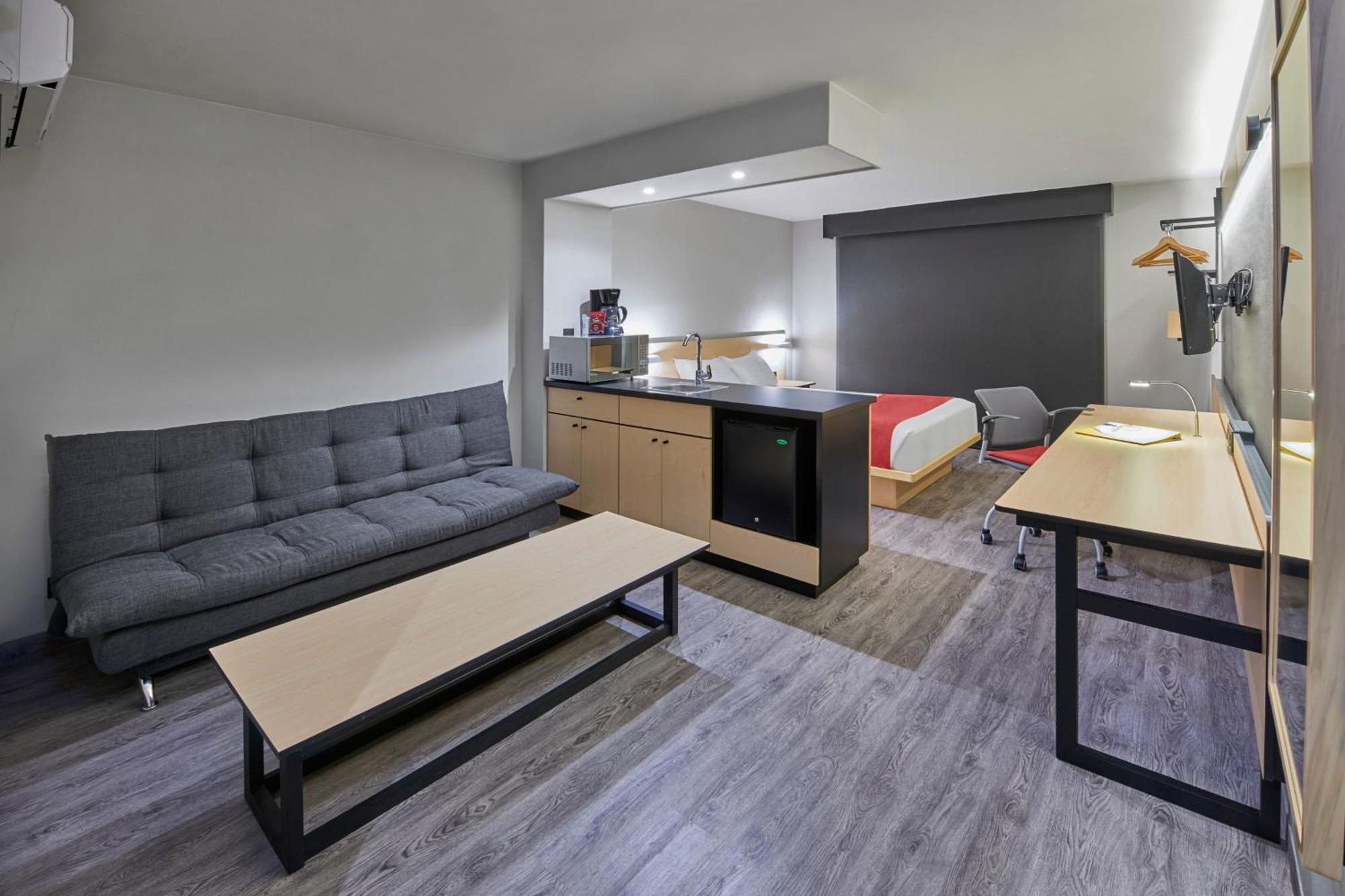 City Express By Marriott Queretaro Exterior photo